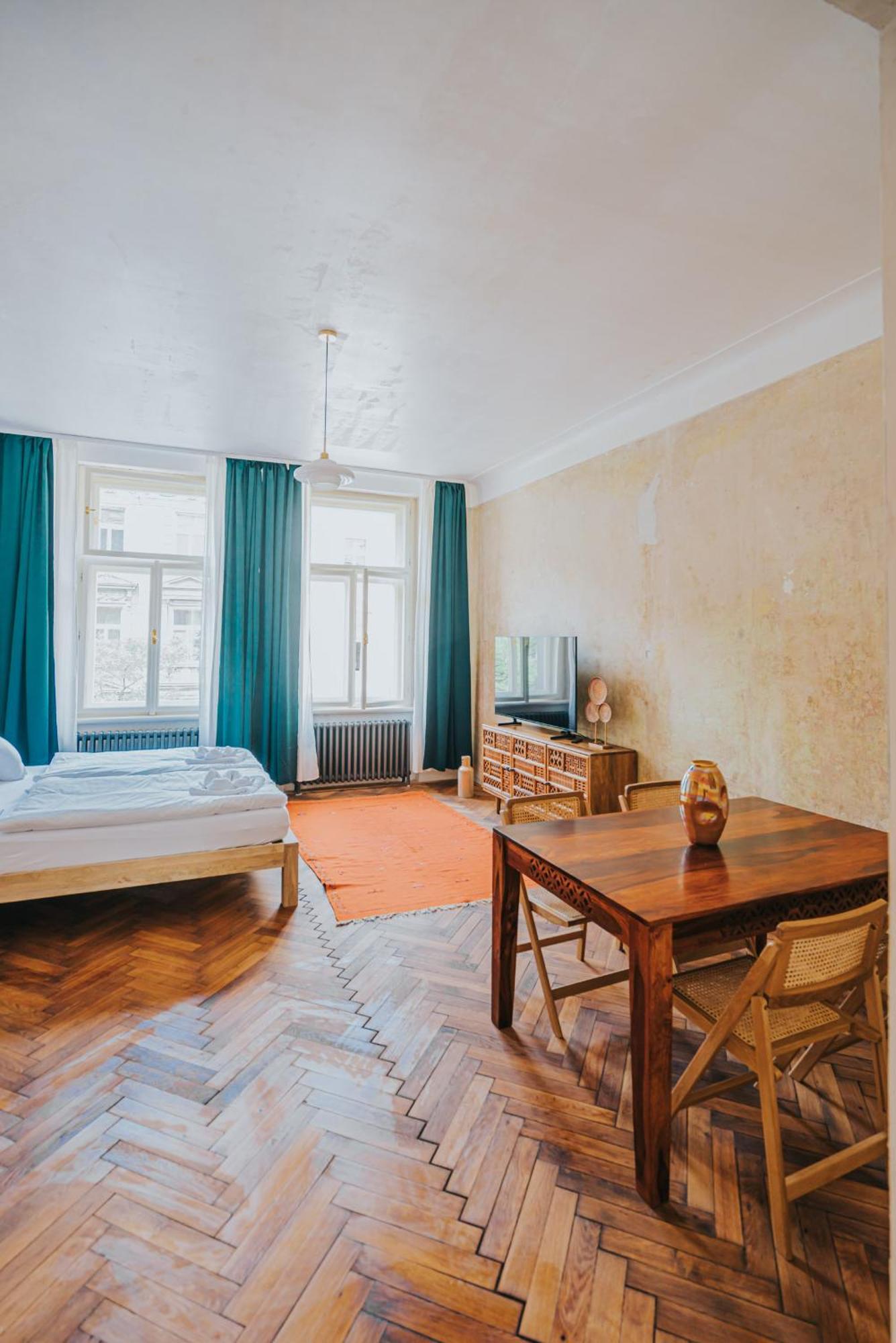 Bohemian Experience Aparthotel Prague Ngoại thất bức ảnh